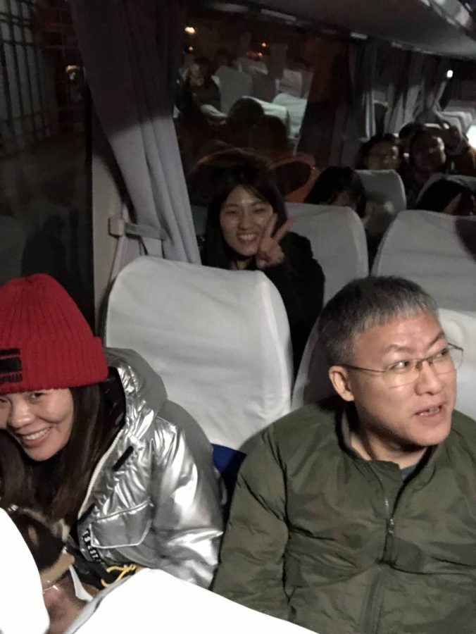 红刚幸福的一家，后面还有偷影的