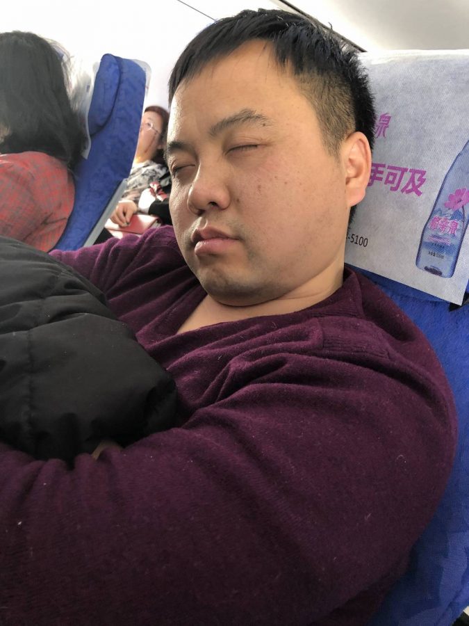 昌刚睡着了被偷拍