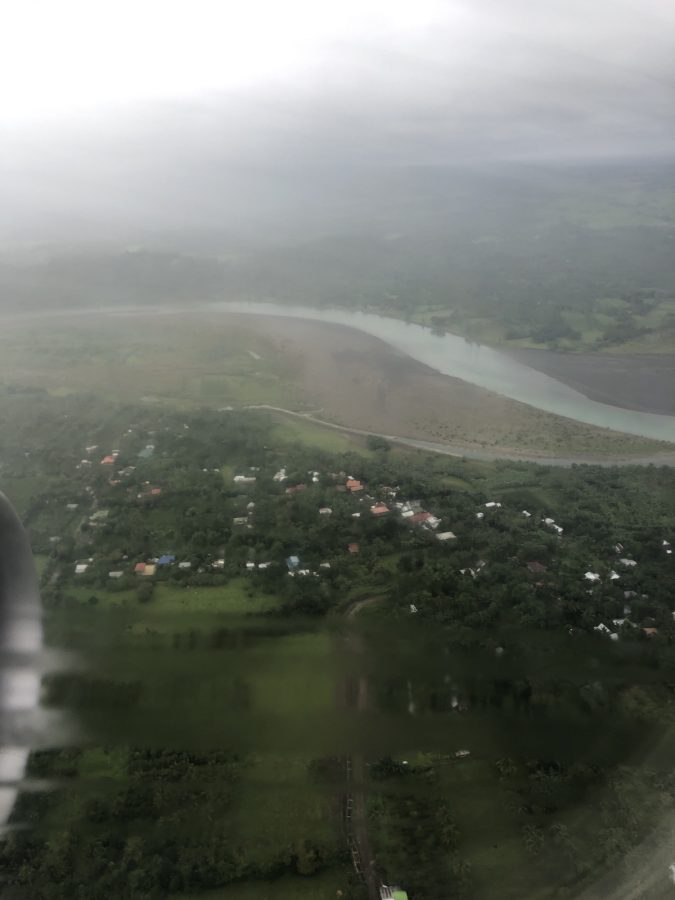 快到长滩岛时，在飞机上拍的风景