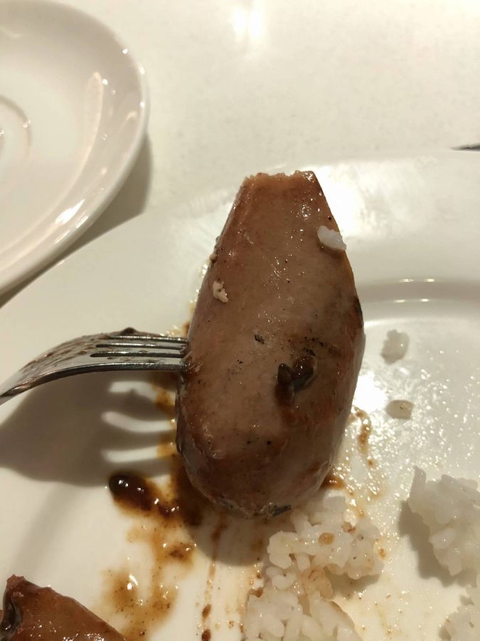 自助餐最后要吃完时，才想起拍照，这个香肠味道很不错