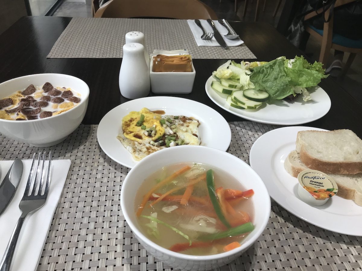 每天都是这样简单的早餐 ，担心吃的太杂白天坏肚子