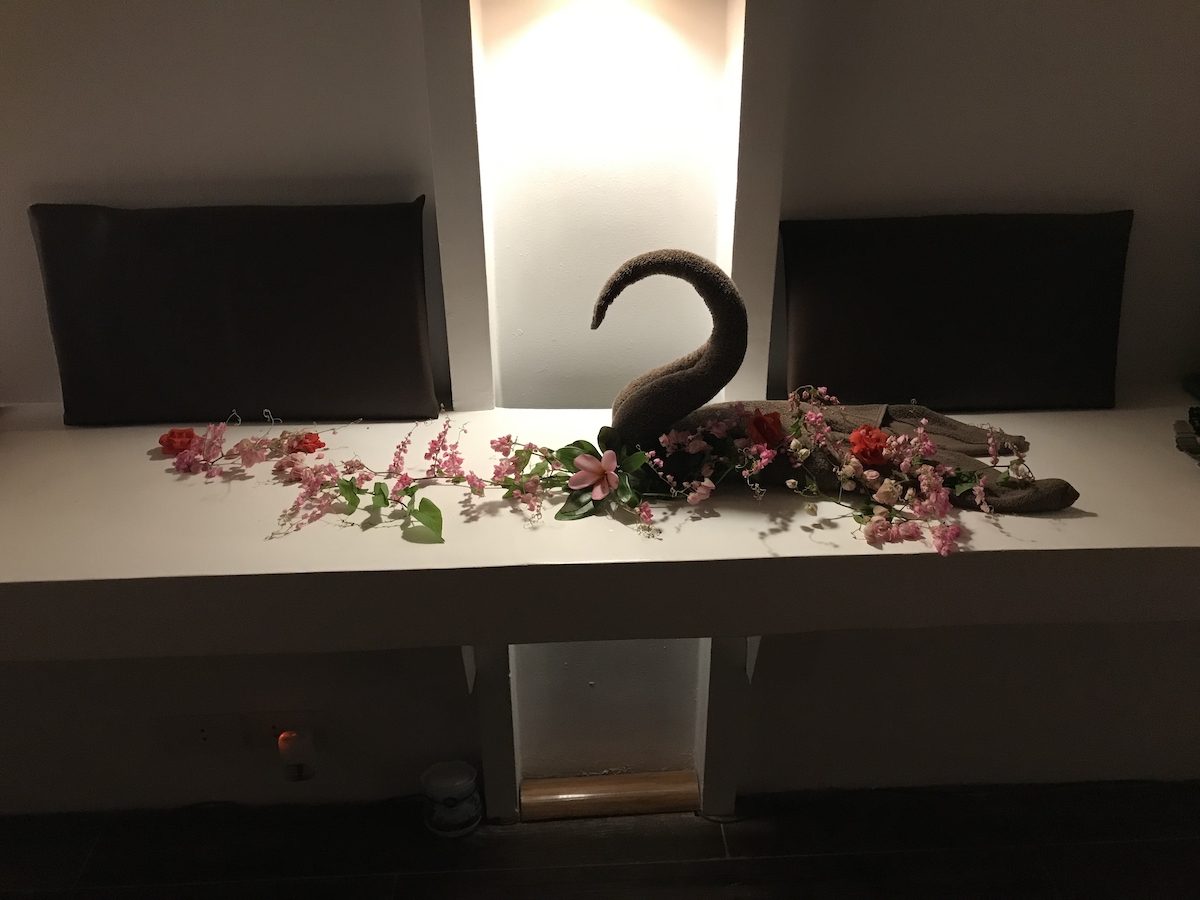 浴巾叠的还是很有艺术感，被我拿走一只e