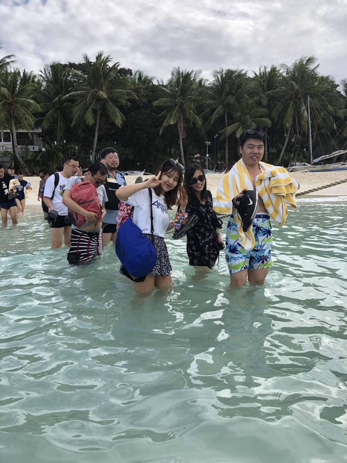 大部队开始登船三