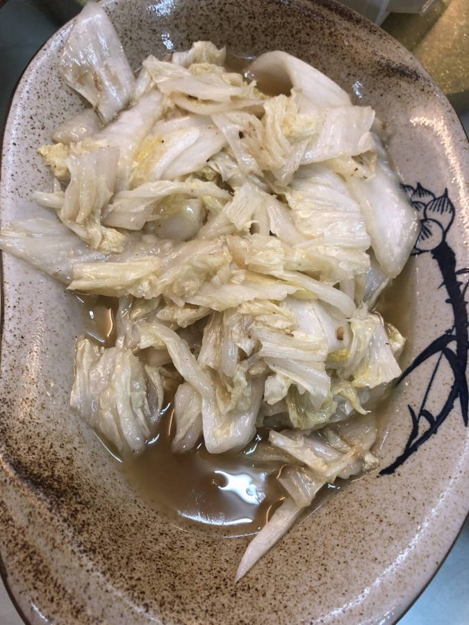 不愧是中国人开的餐馆，醋溜土豆丝，清炒白菜，老干妈炒鱿鱼等做的中国菜很地道，尤其是吃了几天的西餐和菲律宾餐以后，爱死这几道菜了，我们都要了双份。