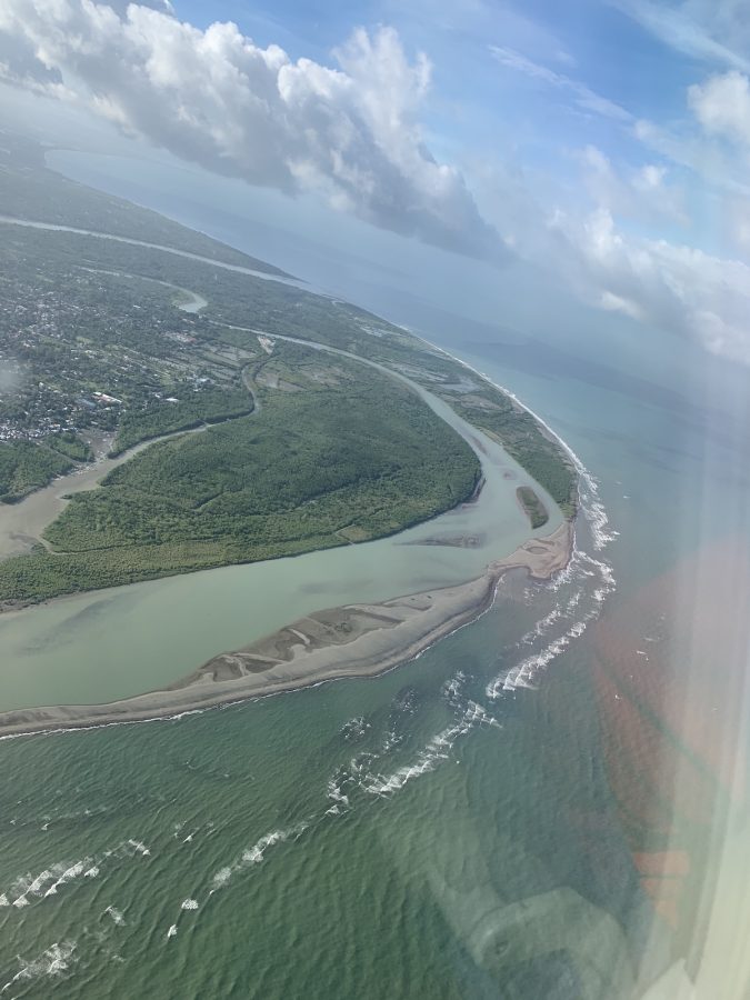 刚起飞长滩岛从高处拍的