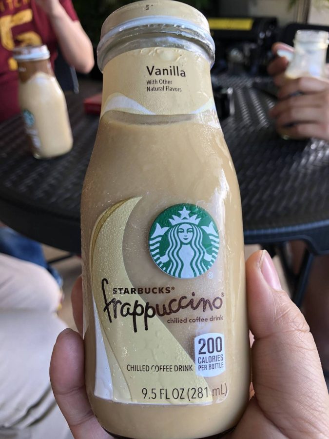 去吸烟区，需要买一瓶饮料，才会让你过去