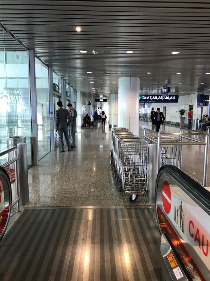 抵达A区,去找登机口
