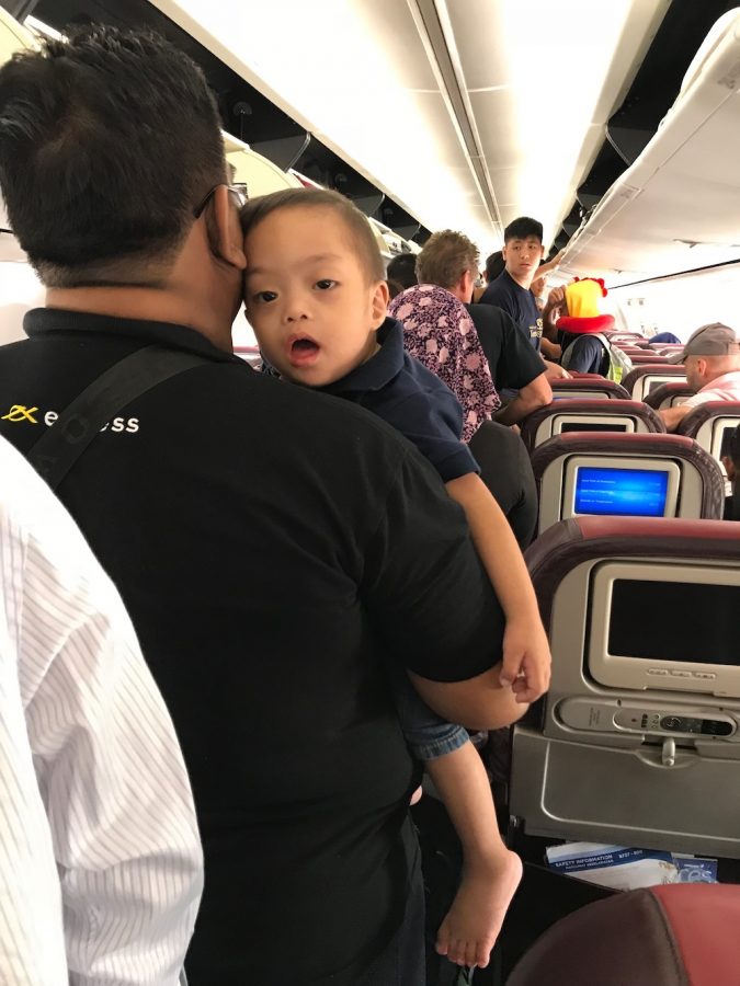 这么早换机,看给这小朋友困的~~