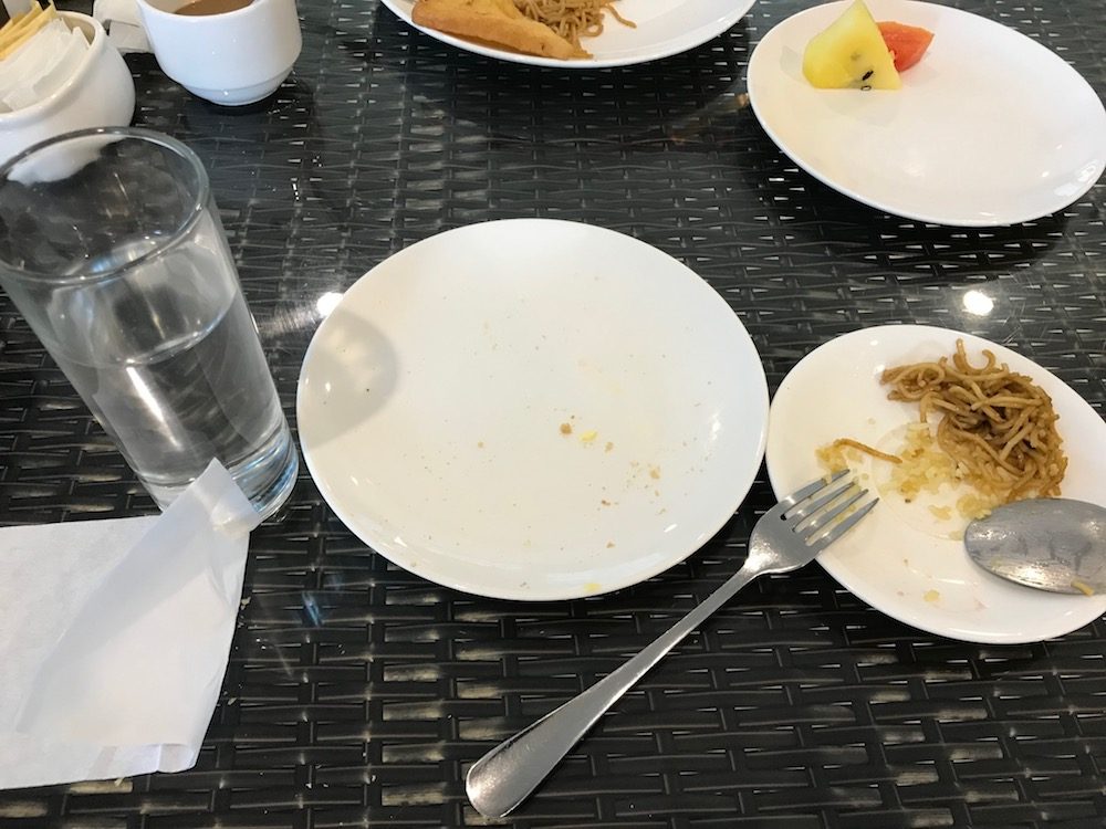 早餐,多么干净,是因为不好吃没什么东西....
