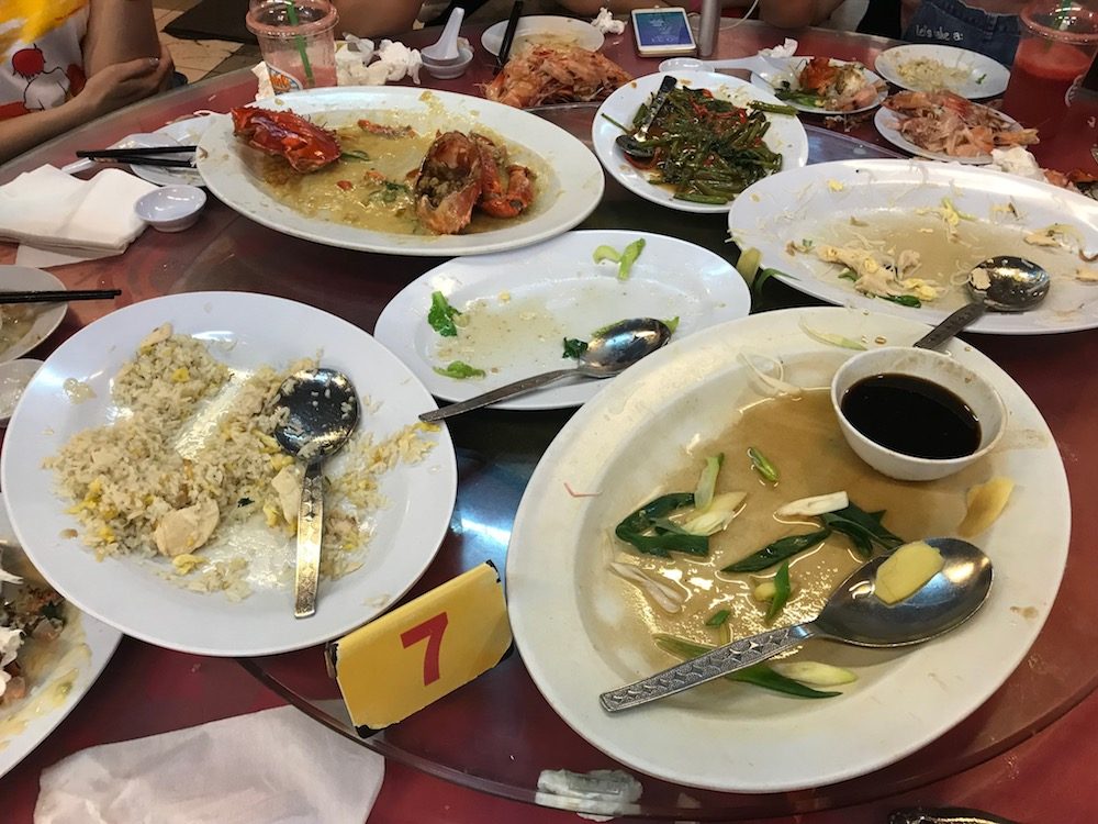 风卷残云后的空盘子