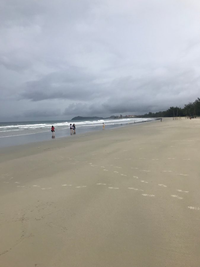 离餐厅很近的海边